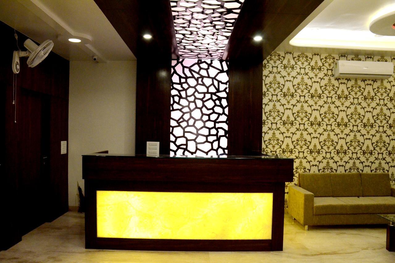 Hotel Gulmohar Pride Ахмеднагар Экстерьер фото
