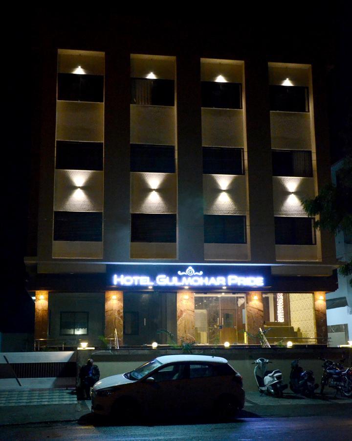 Hotel Gulmohar Pride Ахмеднагар Экстерьер фото
