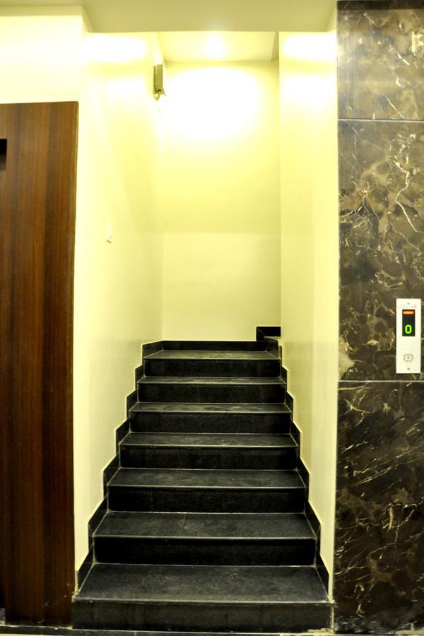 Hotel Gulmohar Pride Ахмеднагар Экстерьер фото