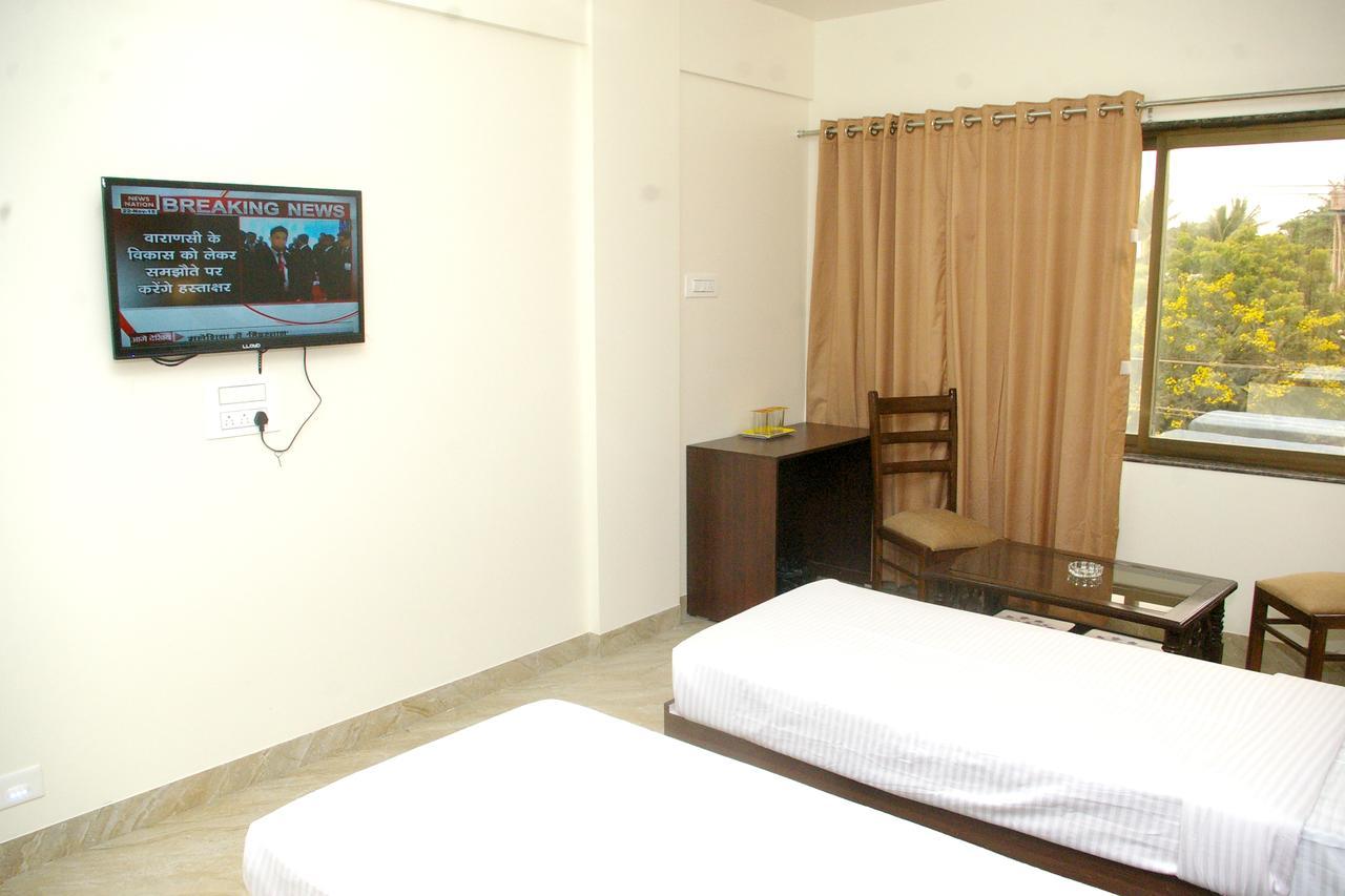Hotel Gulmohar Pride Ахмеднагар Экстерьер фото